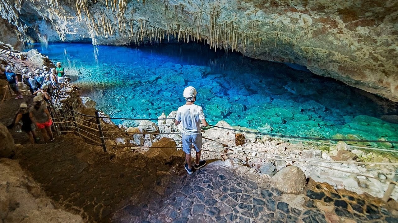 Gruta do Lago Azul em Bonito, uma das atrações da região. Foto: Divulgação