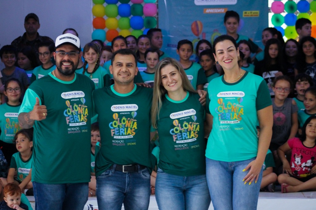 Na foto, Denis Maciel acompanhado de sua esposa e Harrison Leite organizador do evento acompanhado de sua esposa. Foto: Comunica MS/Assessoria