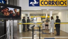 Funcionários dos Correios entram em greve nesta segunda-feira (12)