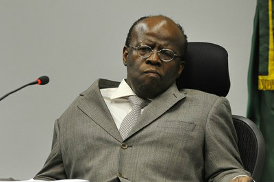 O ministro Joaquim Barbosa, um dos exemplos da ação politizadora do STF