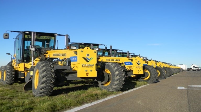 Motoniveladoras trabalham na manutenção de estradas vicinais e potencializam o escoamento da produção (Foto: Arquivo)