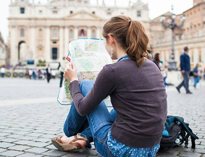 Jovens querem viajar sozinhos, revela pesquisa