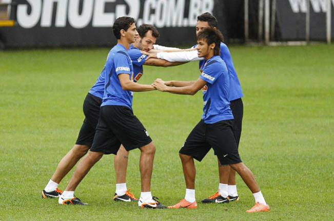 Ganso e Neymar querem Santos no ataque contra o Vélez