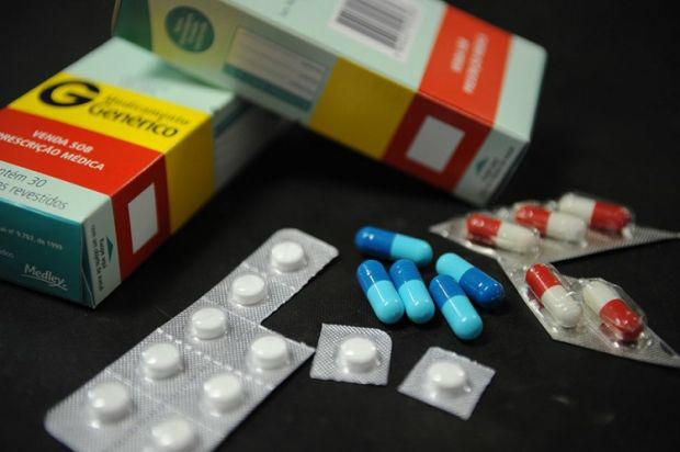 Preços de remédios elevam prévia da inflação oficial em maio